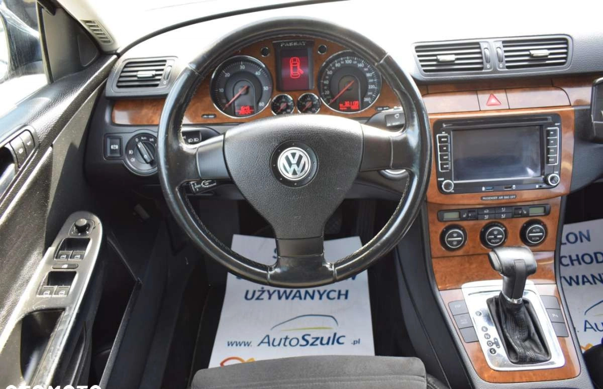 Volkswagen Passat cena 19900 przebieg: 301139, rok produkcji 2006 z Tczew małe 742